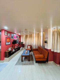 Stylish 800SQFT Luxury Apartment with Theme Room in HKV - Nuova Delhi - 0