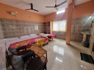 Shree Gokul Home Stay - Hampi - 3