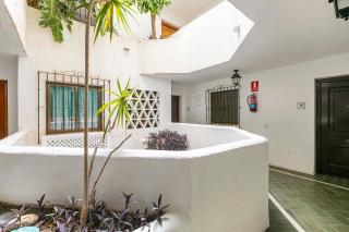 MARBELLA HOME RENTALS - Puerto Banus with Seaviews, 1BR apartment - 7