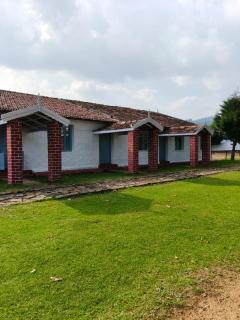 Kay's Tea Estate Bungalow with Waterfall View - Kotagiri - 9