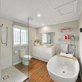 Lakehouse Properties - Alia's Estate - Central Cairns - Cairns North - 3