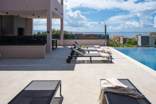 NEW! Villa Pavuza – Luxury 4-Bedroom Seaview Villa - Podstrana - 8