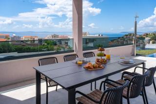 NEW! Villa Pavuza – Luxury 4-Bedroom Seaview Villa - Podstrana - 7