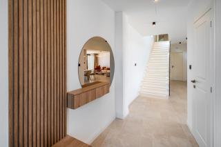 Villa Pavuza Luxury 4-Bedroom Seaview Villa - 1