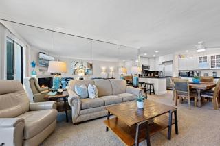 D213 - Seaview Beach House - Oceanside - 1