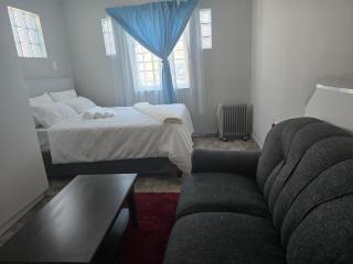 Cozy home away from home - 5