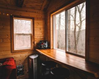 Stunning Tree House Tucked Away Among the Trees near Germantown, Kentucky - - 3