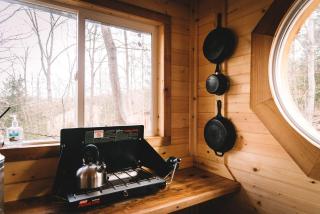 Stunning Tree House Tucked Away Among the Trees near Germantown, Kentucky - - 2