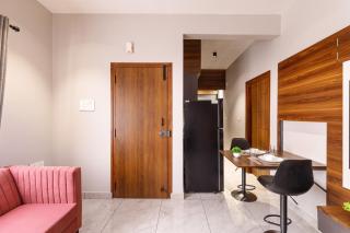 The Monarch Stay by Red Olive Nr Indiranagar3bhk - 4