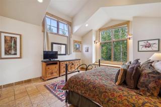 Spacious, Pet-Friendly 4 Bedroom Vacation Rental In Breckenridge - 2