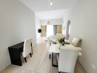 Large comfortable 2 bedroom apartment 200Mbps WiFi - Pafos - 6