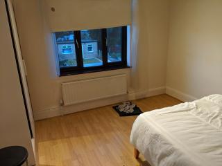 Fairmead Gardens - Wanstead - 4
