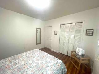 Apartment in the Heart of Calle 8 with Parking - 5
