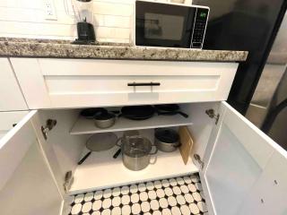 3 Bedroom Apartment with Backyard Oasis - 9