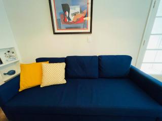 3 Bedroom Apartment with Backyard Oasis - 4