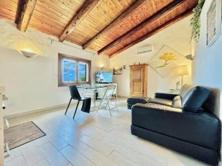 Sea View 2BR Parking WiFi 5min Porto Cervo, Baja Sardinia, Poltu Quatu 4Pax - 8