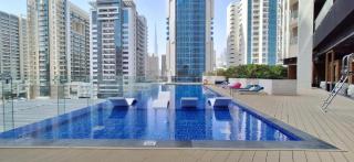 Heaven Crest Vacation Homes Business Bay Canal View - Luxury 2 Bedroom Suite with Free Parking, Wi-Fi, Gym and Pool - Dubai - 7