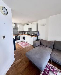 Bright & Cosy 3-Bed Flat Hotwells, Walk to Clifton & Harbourside - Bristol - 0