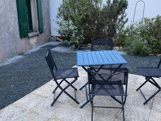 Maison spacieuse à Saint-Georges-d'Oléron, 7 couchages, proche commerces, jardin et barbecue - FR-1-246A-328 - Saint-Georges-dʼOléron - 0