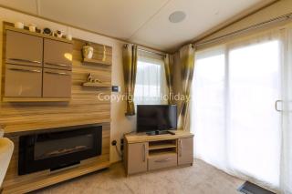 Lovely 8 Berth Caravan For Hire On Skipsea Sands Park In Yorkshire Ref 41197Wf - Barmston - 5