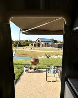 Outstanding Airstream Close to Stunning Hiking Trails in Bristol, Texas - - 2