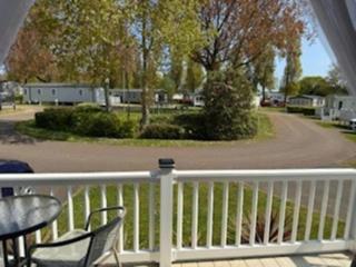 Beautiful 8 Berth Caravan With Decking At Haven Hopton Beach Ref 80011B - Great Yarmouth - 9