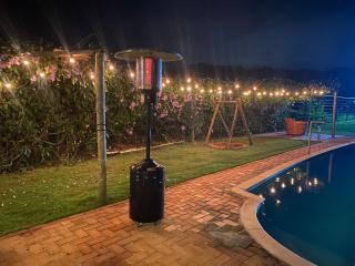 Casa de Campo / Sítio + Chalé Suíço + Área Festa + Piscina - 0