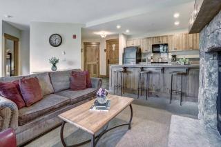 Ski-In Mountain Thunder Lodge 2 Bedroom Condo - 4