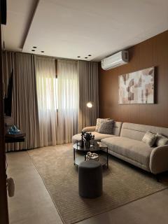 Stylish Apt 02 in Al Shuhada a Walk to Metro and Cafes - Riade - 0