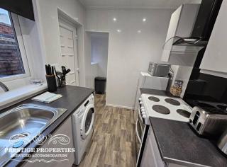 16 Newcastle street by Prestige Properties Serviced Accommodation - Barrow in Furness - 3