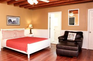 Group Cabin with Kayaks and Foosball Table in La Grange, Texas - Winchester - 8