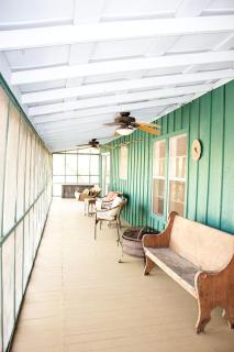 Group Cabin with Kayaks and Foosball Table in La Grange, Texas - Winchester - 4