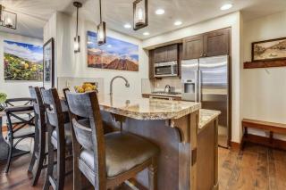 Luxury One Ski Hill 2 Bedroom Ski-Inout Condo At Peak 8 - 9