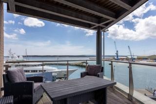 Panorama - 180-Degree Harbour Views - Poole - 0