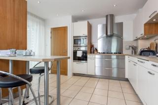 Panorama - 180-Degree Harbour Views - Poole - 7