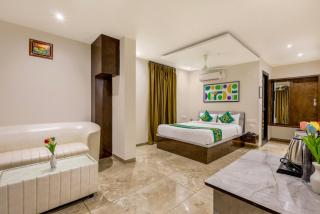 Treebo Iraa, 5 Minutes From Railway Station - 0