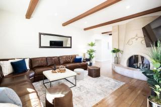 HOZHO Residence on Larkspur - 7