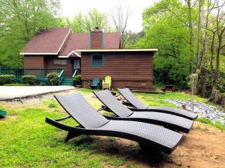 Luxury Cabin Rental for a Family Getaway in Pigeon Forge, Tennessee - 9