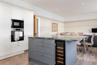 Park Lake View - Poole Park Lake Views - 6