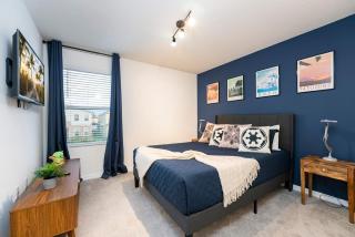 Modern 6BR Retreat Private Pool Near Disney - 7