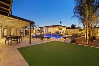 Desert Horizon - Phoenix - 1