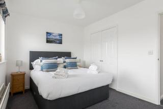 Just Beachy - Moments from Hamworthy Beach and Park - 5