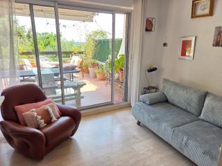 Charmant studio terrasse avec vue, plein sud - Nîmes - 6