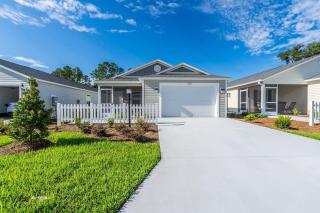 New 2-2 Patio Villa with Golf Cart - Leesburg - 0