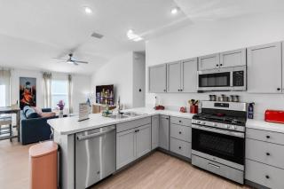 New 2-2 Patio Villa with Golf Cart - 6