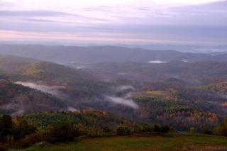 Charming Cabin Rental with Blue Ridge Mountain Views in Purlear, North Carolina - Purlear - 3