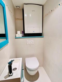 Golden Mornings, Sea, Garden, Breakfast & Free Parking - 6