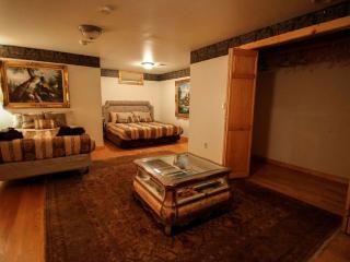 Spacious Villa Rental with a Pool for a Large Group near Catskill Mountains, New York - 6