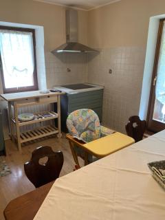 Cozy house and parking space - - 4