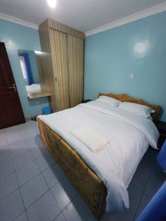 Zero 22 bar, restaurant and accommodation - - 9